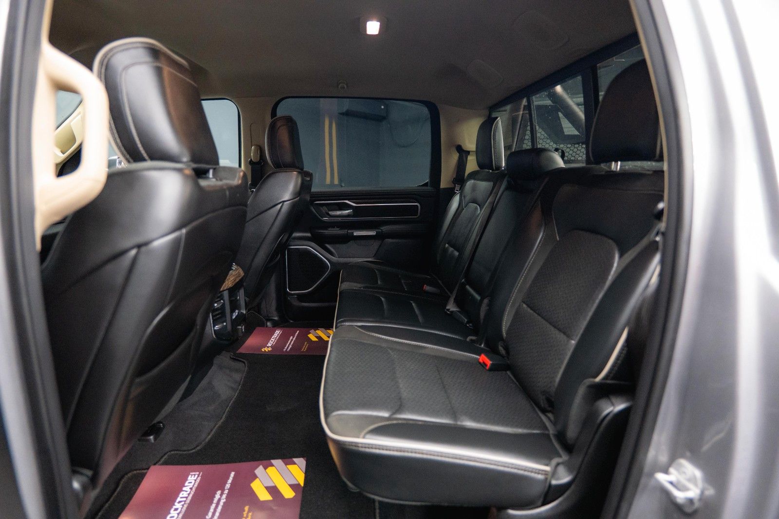 Fahrzeugabbildung Dodge RAM 5.7 V8 HEMI 4x4 NIGHT-Edition LARAMIE *LED*