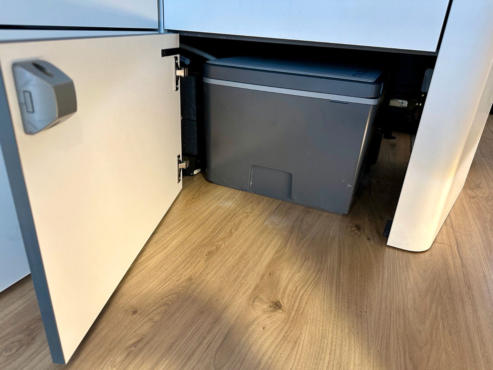 Vehicle image: Ford Nugget L1 Titanium | New Model V710