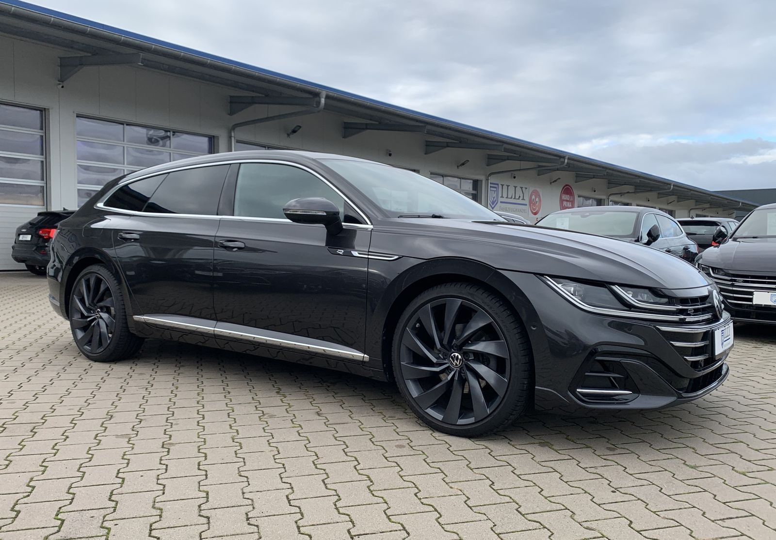 Fahrzeugabbildung Volkswagen Arteon Shooting Brake 2.0 TDI*R-Line*4Motion*AHK