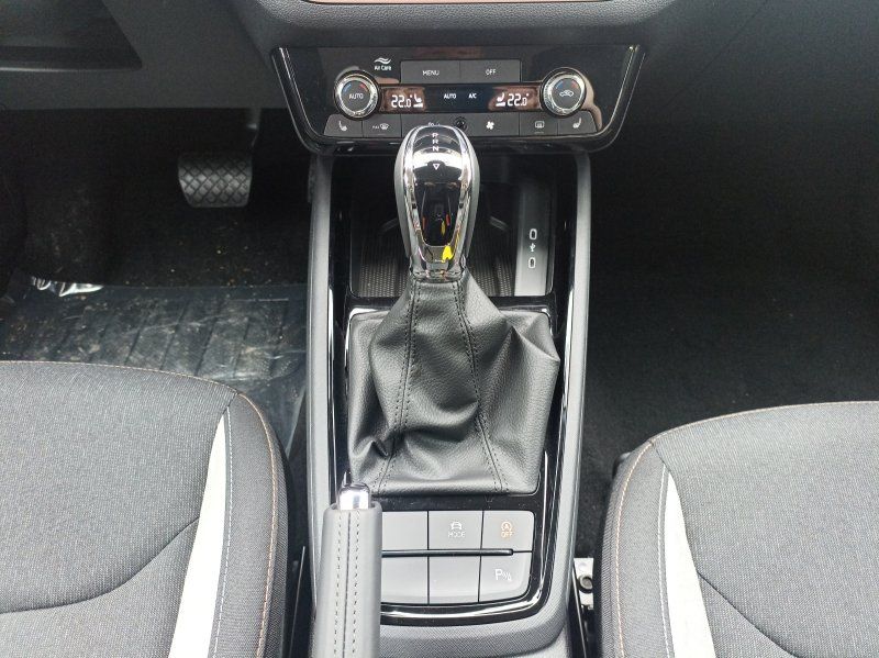 Fahrzeugabbildung SKODA Kamiq 1.5 TSI DSG Selection