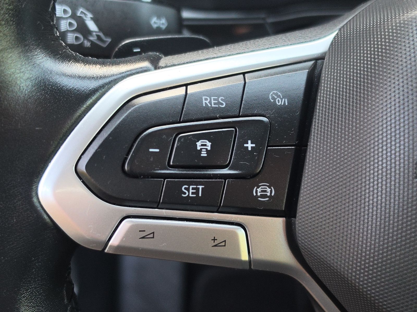 Fahrzeugabbildung Volkswagen Touran Highline BMT/Start-Stop AUTOMATIK 1.Hand
