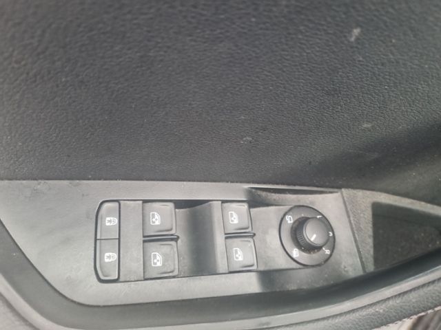 Fahrzeugabbildung SKODA Superb Combi 2.0 TDI 4x4 DSG Style NAVI STANDHEI