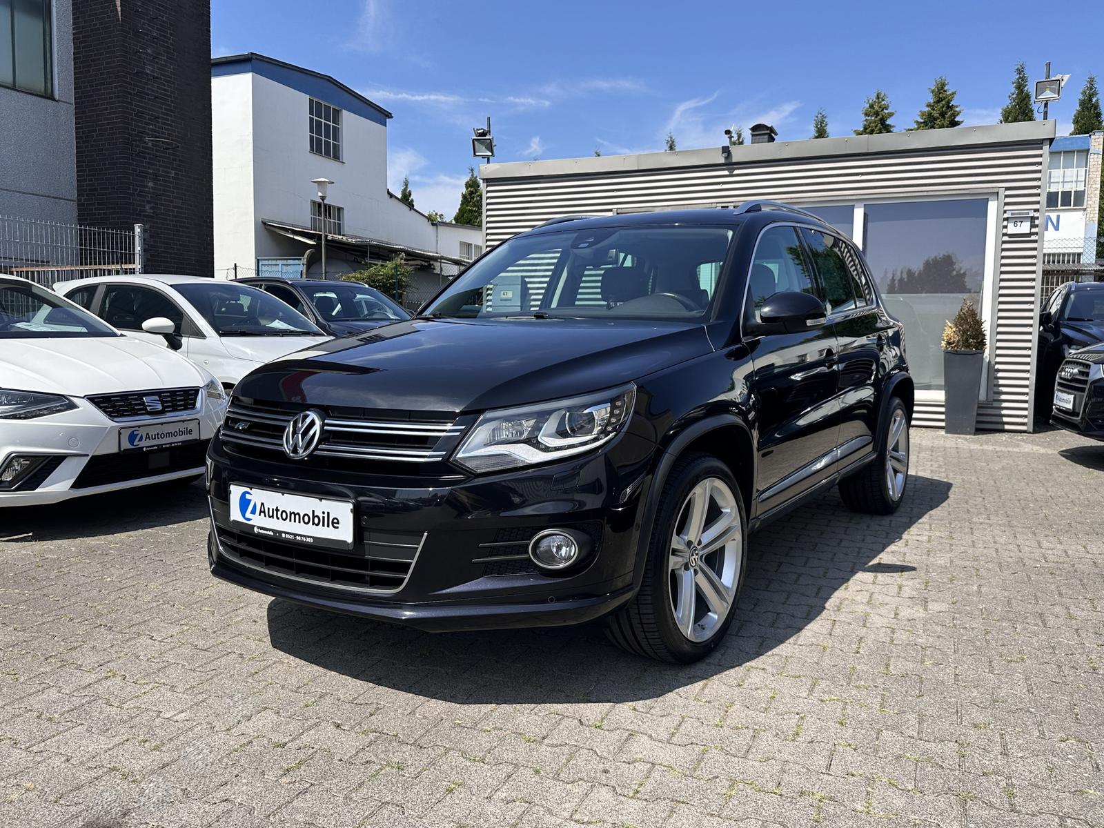 Volkswagen Tiguan 2.0 TDI R-Line 4M*Panorama*AHK*Kamera*