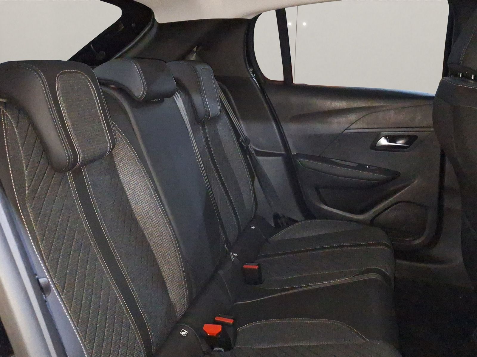 Peugeot 208 - Bild 17