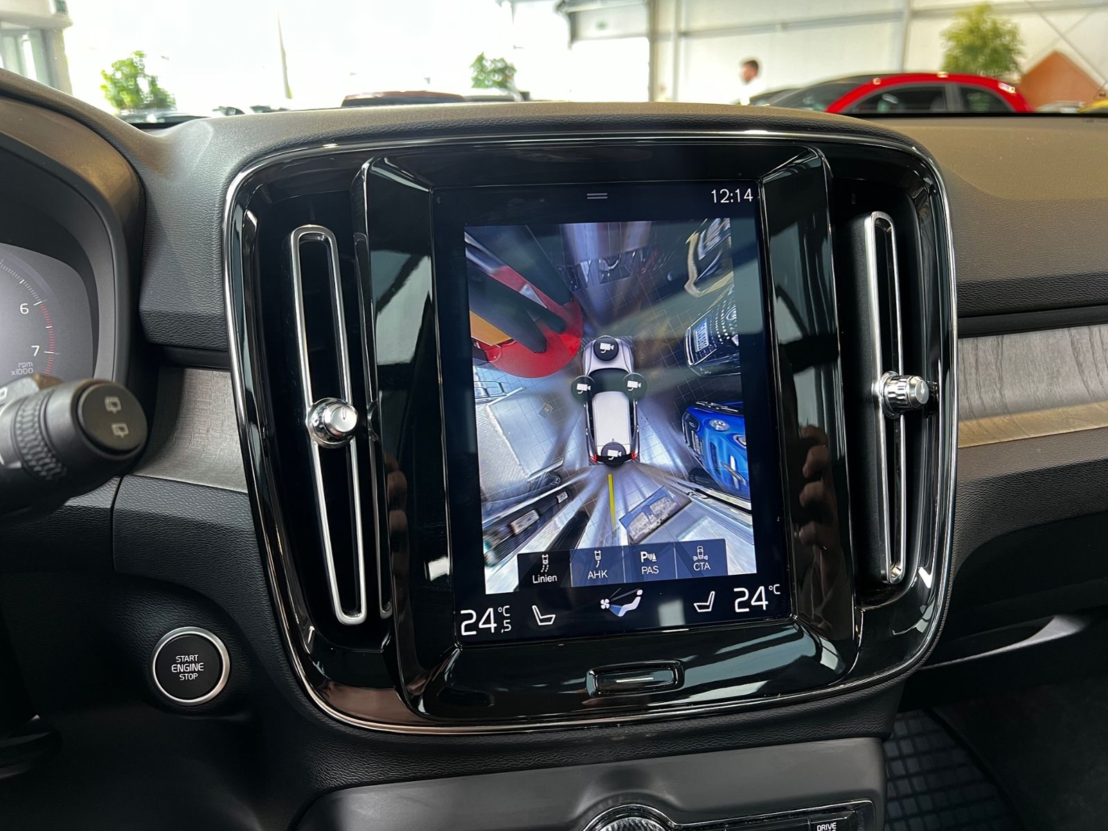 Fahrzeugabbildung Volvo XC40 Inscription LEDER NAVI PANO AHK 360°