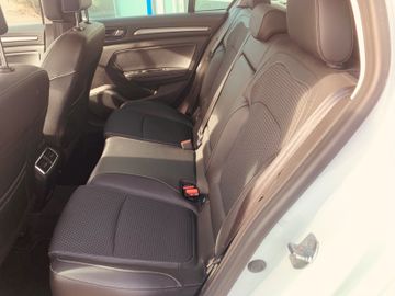 Fahrzeugabbildung Renault Megane IV Grandtour BOSE-Edition