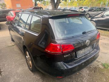 Volkswagen Golf - 6