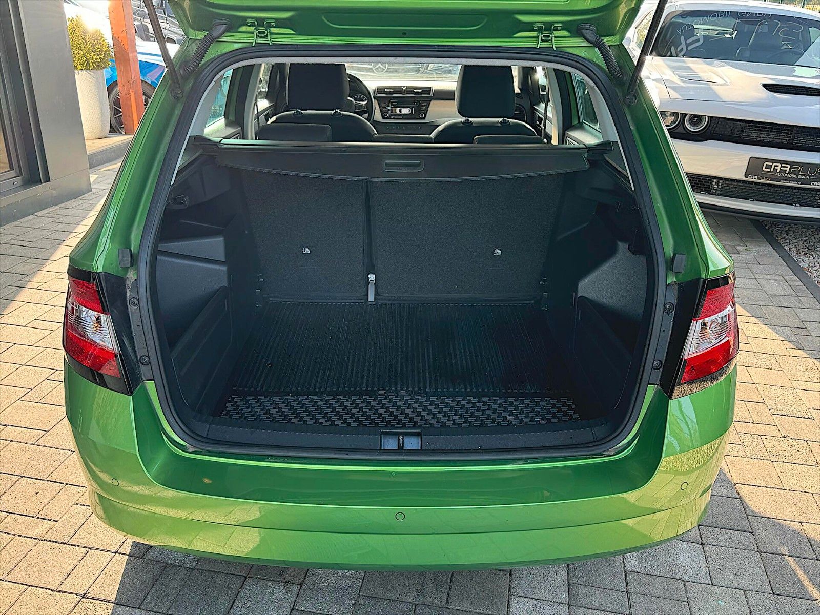 Fahrzeugabbildung SKODA Fabia Combi 1.0 TSI Drive Ambition *DAB*LED*