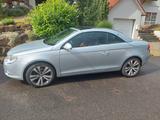 Volkswagen Eos 2.0 TSI Standard - Volkswagen Eos: Standard