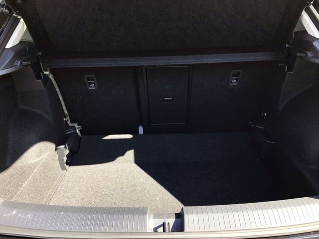 T-ROC Goal TSI 85 KW LED, Navi, SHZ, ACC