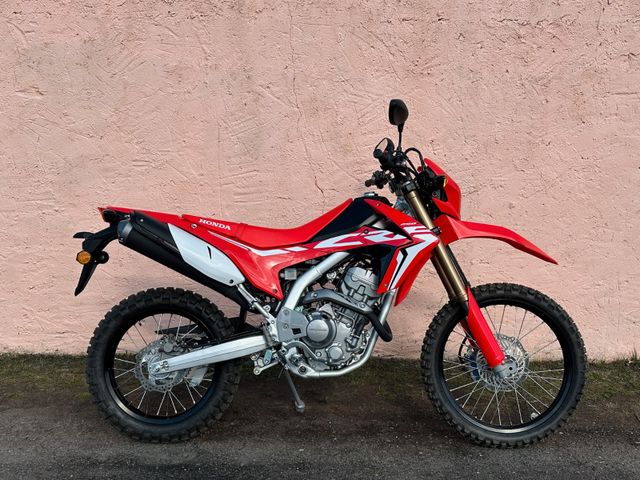 Honda CRF 250 LA *1.HAND*NUR124KM*LIEFERUNG BUNDESWEIT