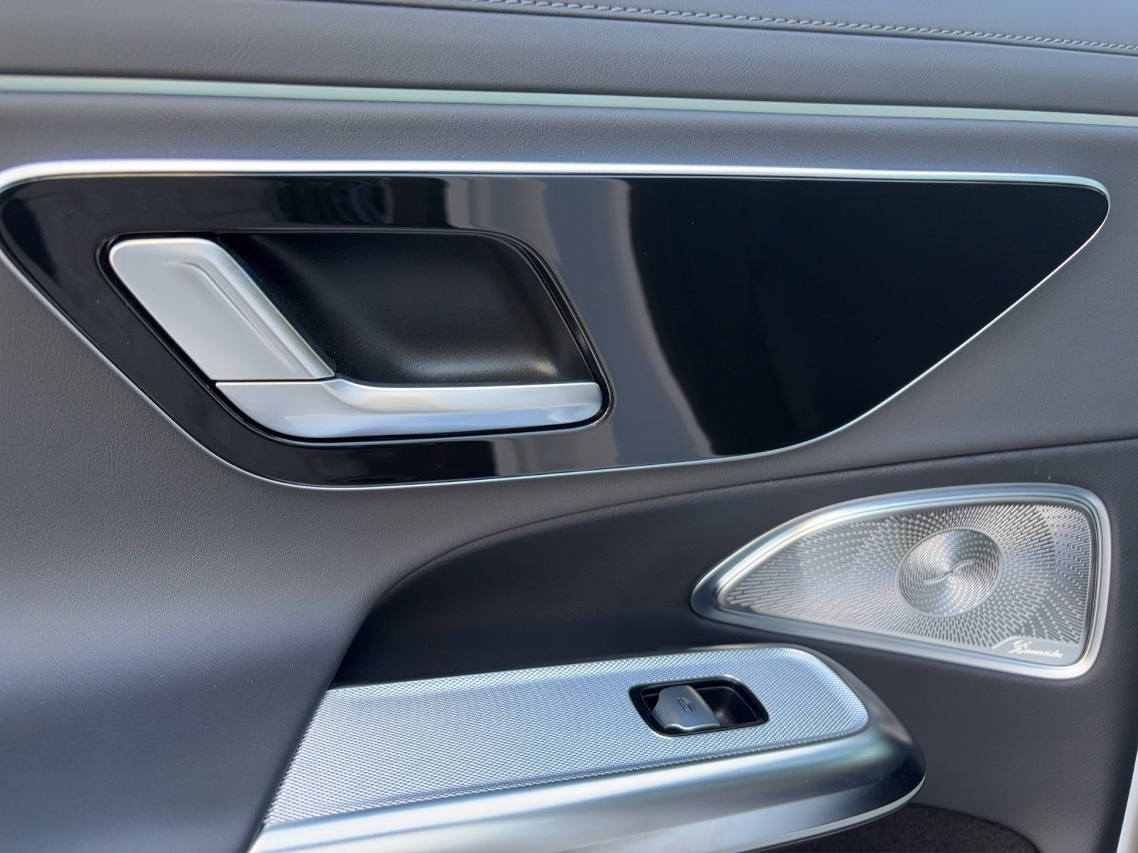 Fahrzeugabbildung Mercedes-Benz E 300 de 4M AMG Prem+ AIRMATIC Massage HAL €110k