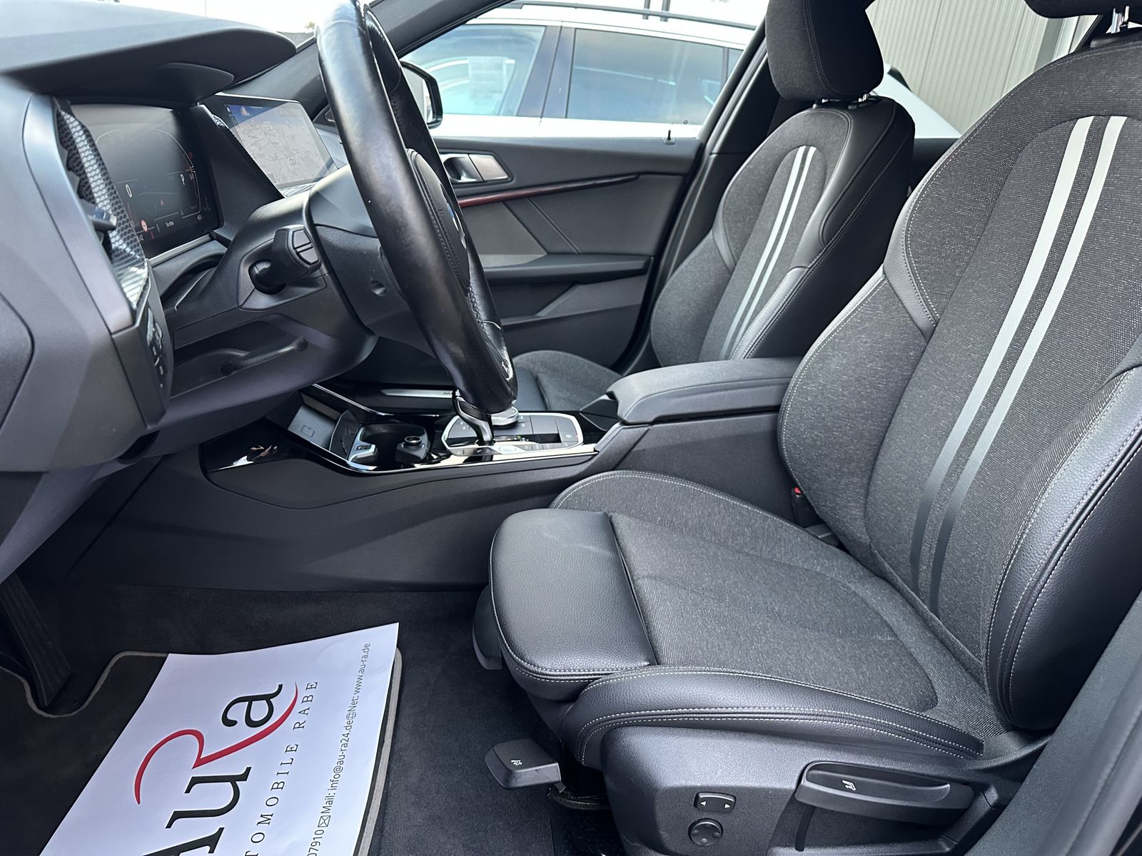 Fahrzeugabbildung BMW 120d Sport-Line NAV+LED+H&K+PARKASSIST+KAM+17ZO