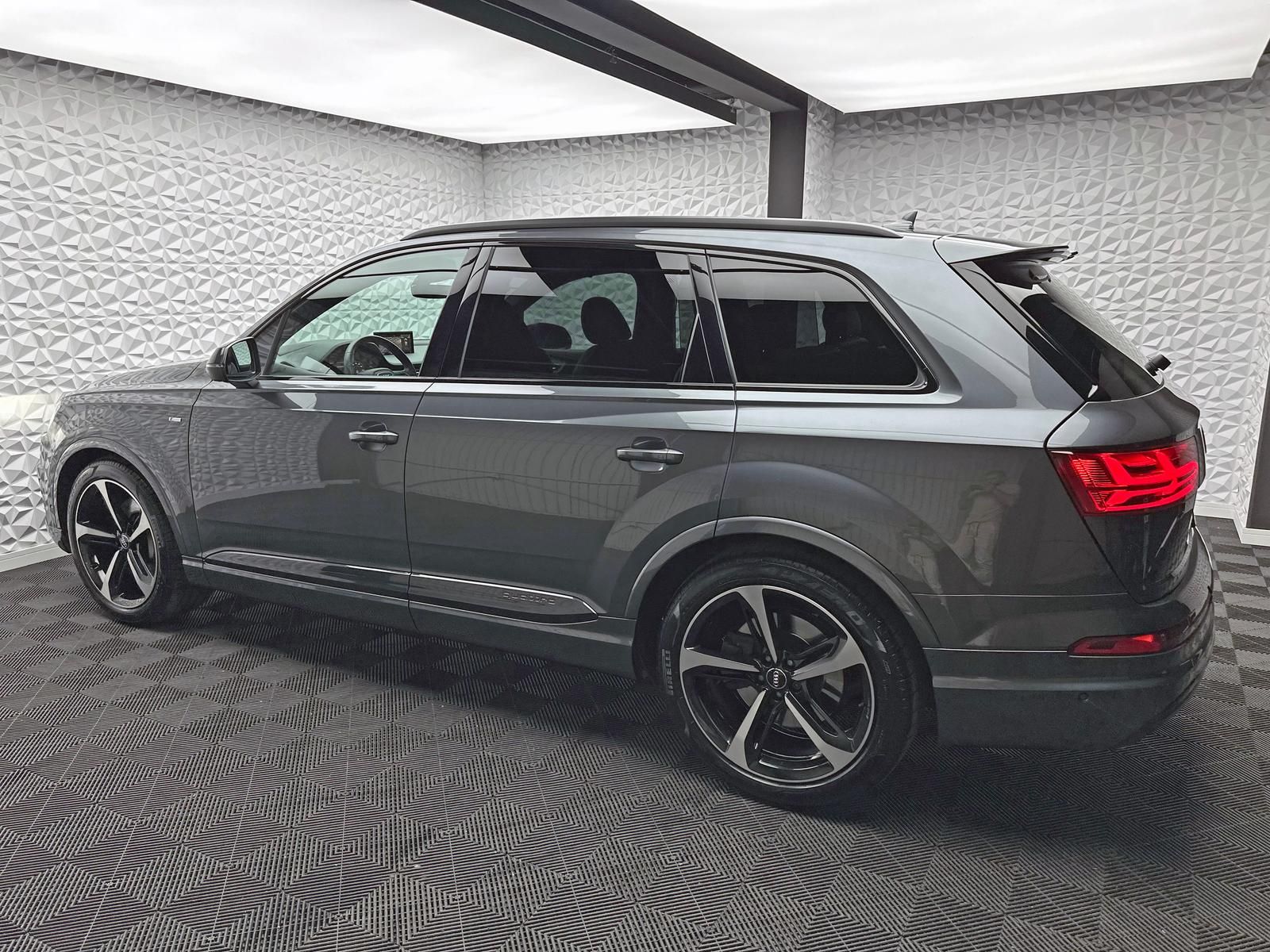 Fahrzeugabbildung Audi Q7 50 TDI QUA/S-LINE/7-SITZ/STHZ/LUFT/BOSE/PANO