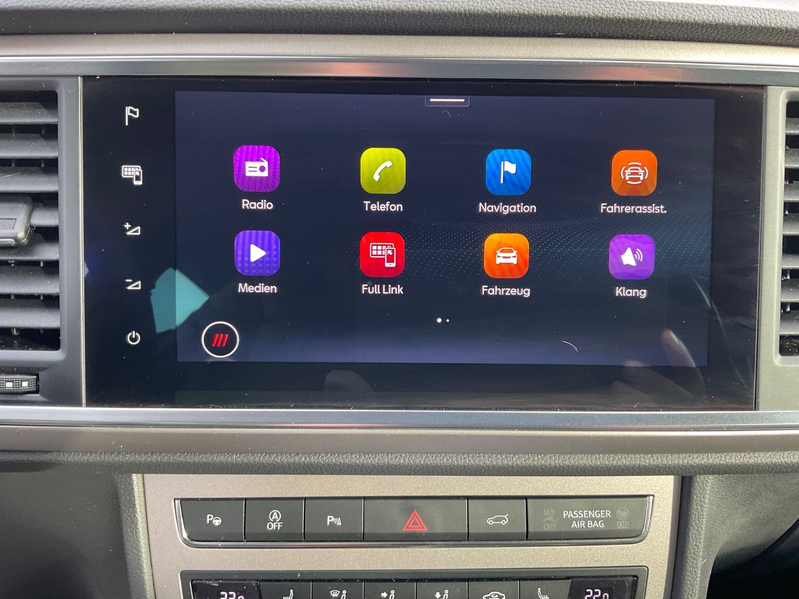 Fahrzeugabbildung SEAT Ateca 1.5 TSI Xperience DSG,Kamera,Navi,LED