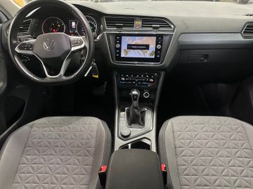 Volkswagen Tiguan - 11