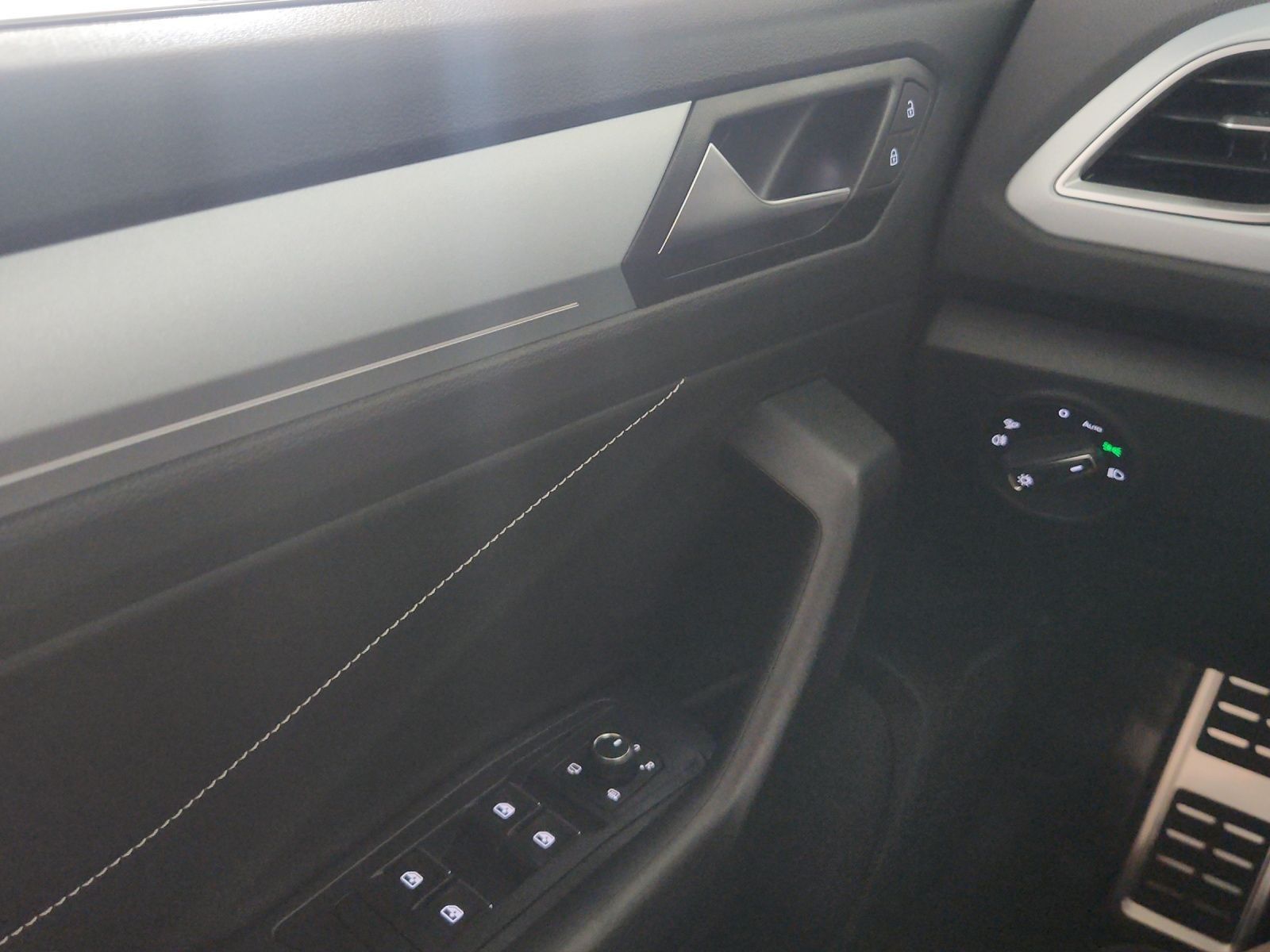 Volkswagen T-Roc - Bild 17