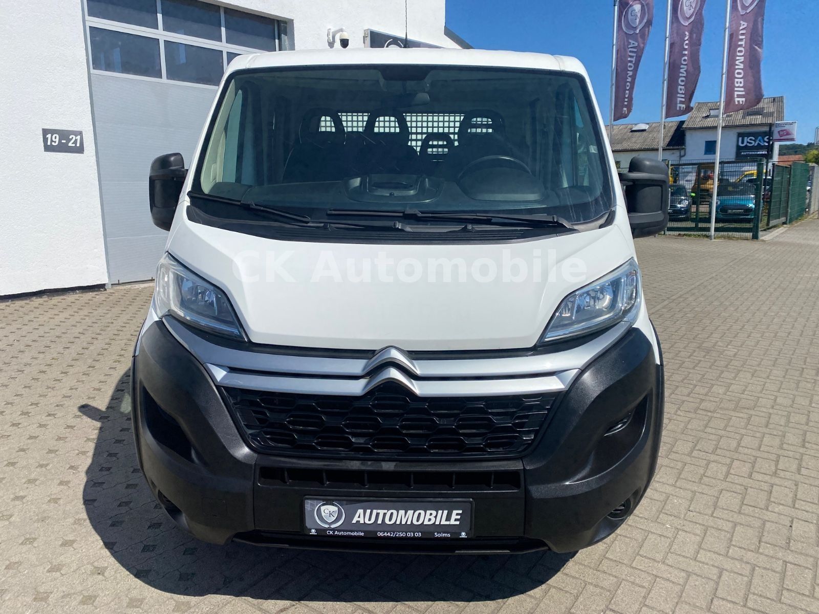 Fahrzeugabbildung Citroën Jumper Pritsche Doka. 35 L4 Heavy BlueHDi 130