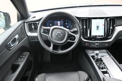 Fahrzeugabbildung Volvo XC60 B4 D AWD Plus Dark*STDHZG*360°*BLIS*ACC