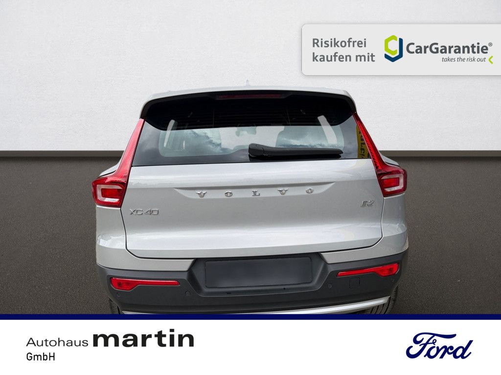 Fahrzeugabbildung Volvo XC40 2.0 Core 2WD SHZ NAVI W-LAN ACC FACEL. LED