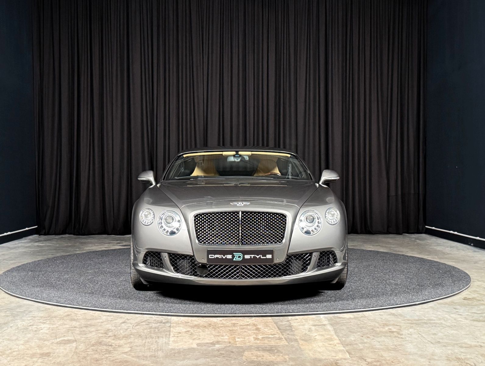 Fahrzeugabbildung Bentley Continental GT 6.0 W12 Speed 4WD Automatik