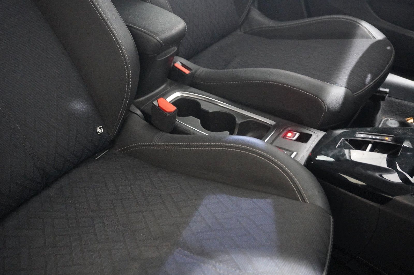 Fahrzeugabbildung Opel Corsa F 1.2T ELEGANCE NAVI/LED/KAMERA/VIRT/SPORT