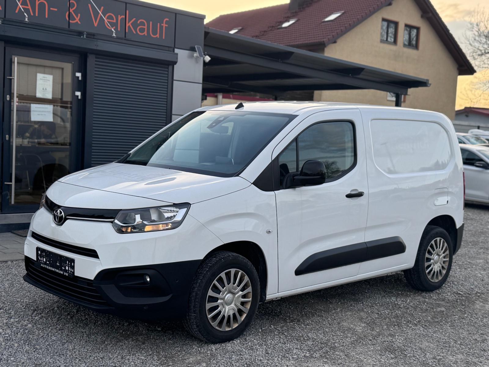 Toyota Proace City L1 Meister+Navi+TÜV+Klima+PDC+3.Sitz