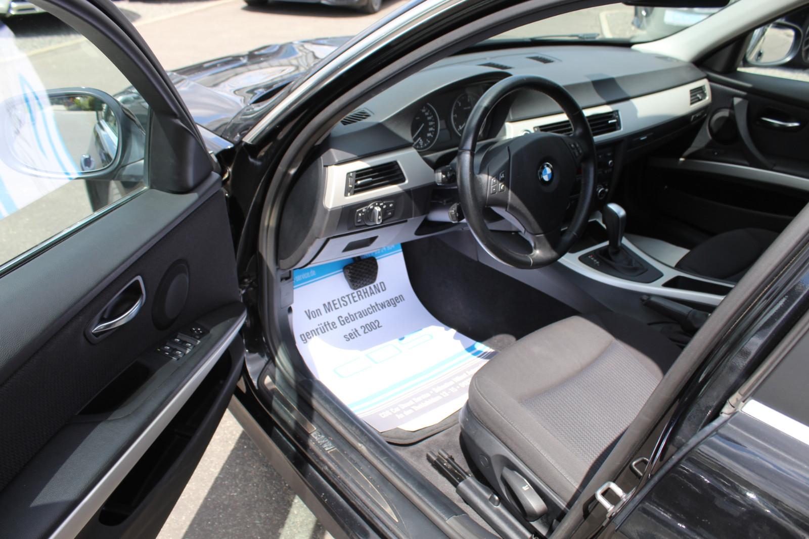 BMW 325 2011 — photo 13