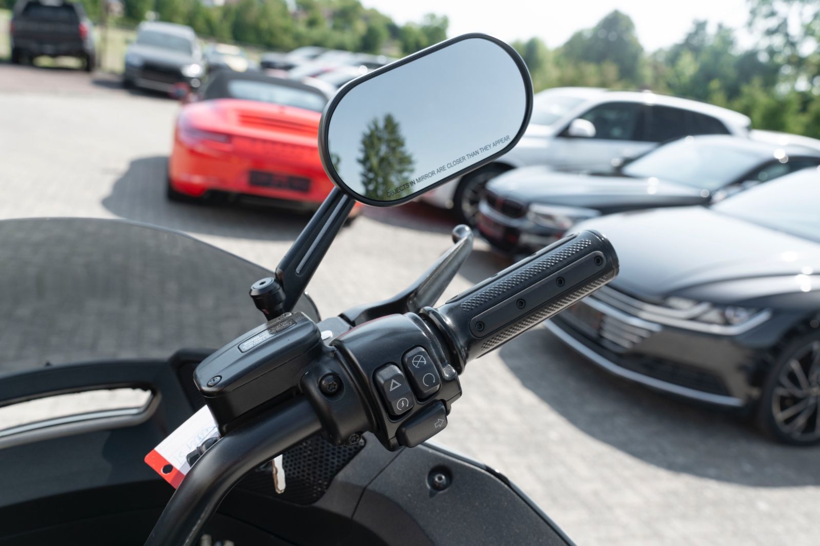 Fahrzeugabbildung Harley-Davidson FXLRST