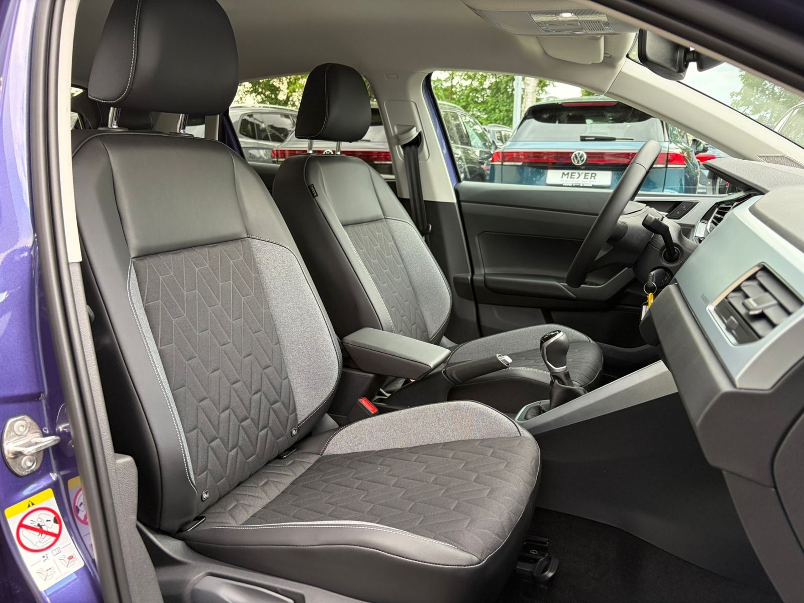 Fahrzeugabbildung Volkswagen Polo ENERGY 1.0 TSI *Navi, Ganzjahresreifen, Rüc