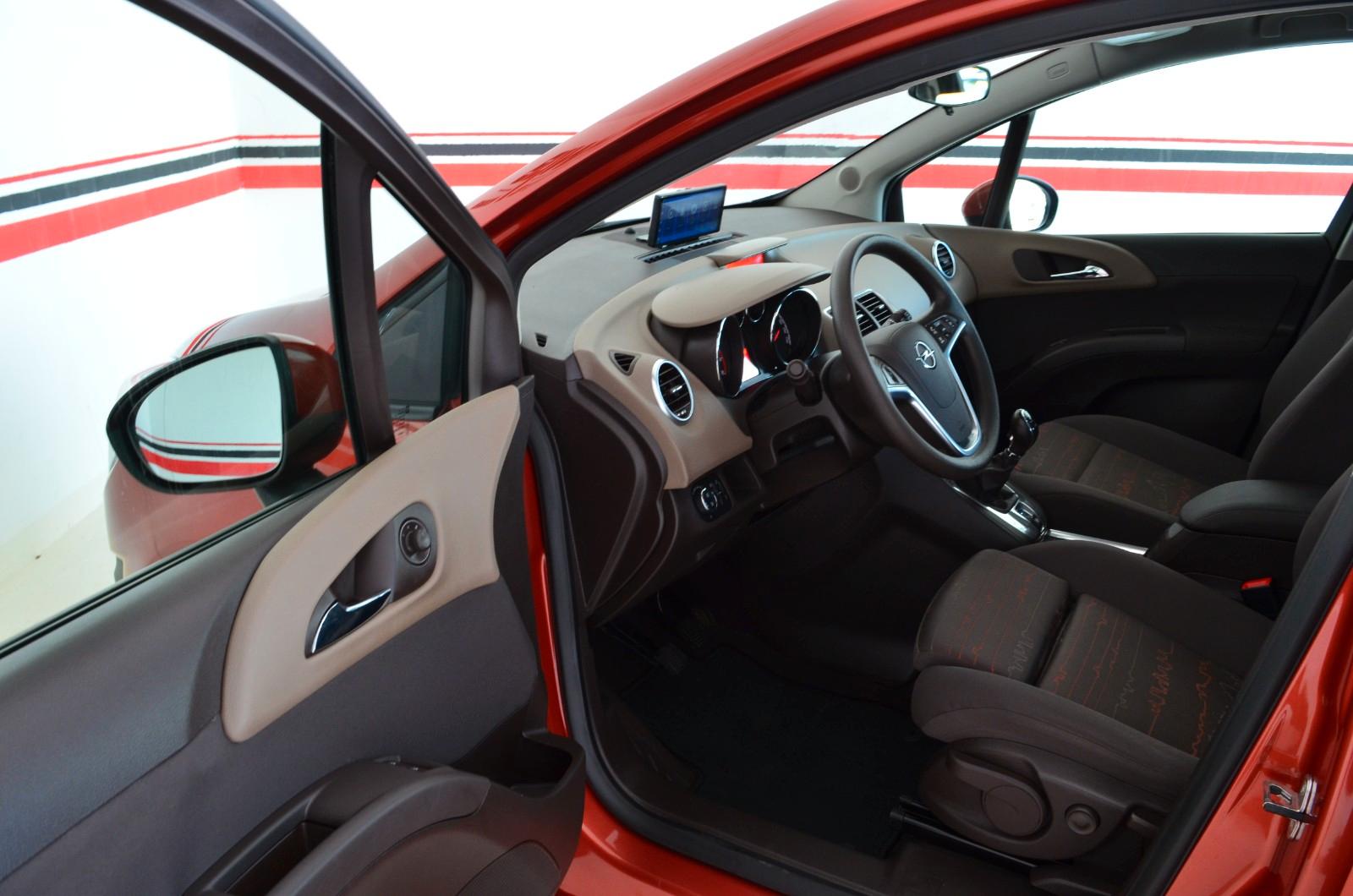 Opel Meriva B Design Edition | Navi |AHK |PDC |Klima