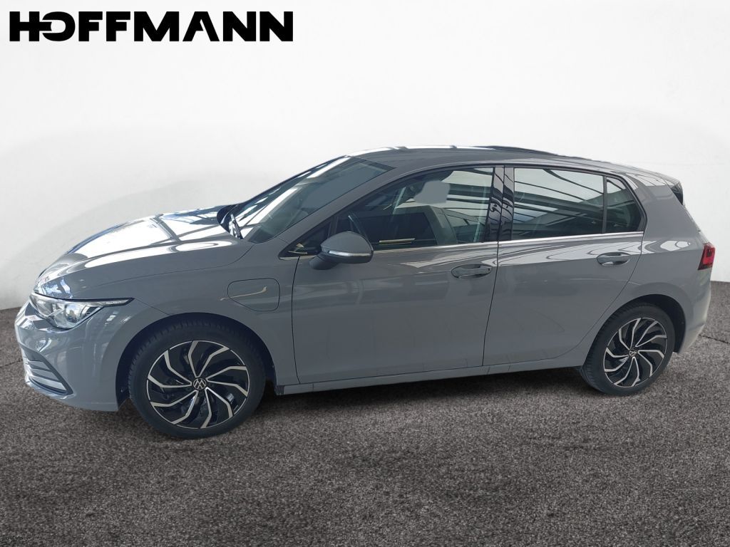 Fahrzeugabbildung Volkswagen Golf 1.4 eHybrid DSG Style LED-Matrix Anschlußga