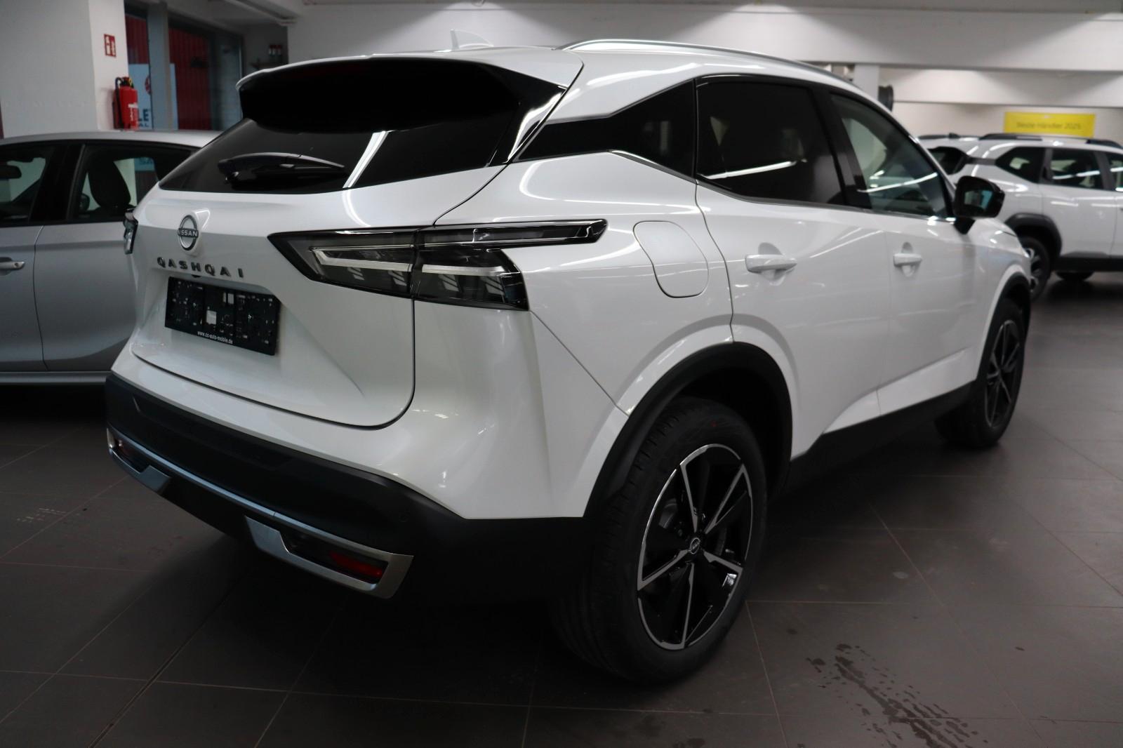Nissan Qashqai 1.3 Tekna Pano Leder HUD 360° 19" SOFORT, миниатюра 4