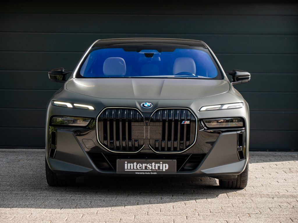 BMW M760 – 2 / 33