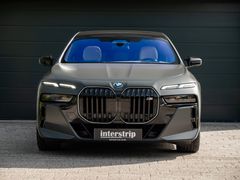 BMW M760 – 2 / 33