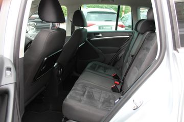 Volkswagen Tiguan - 12