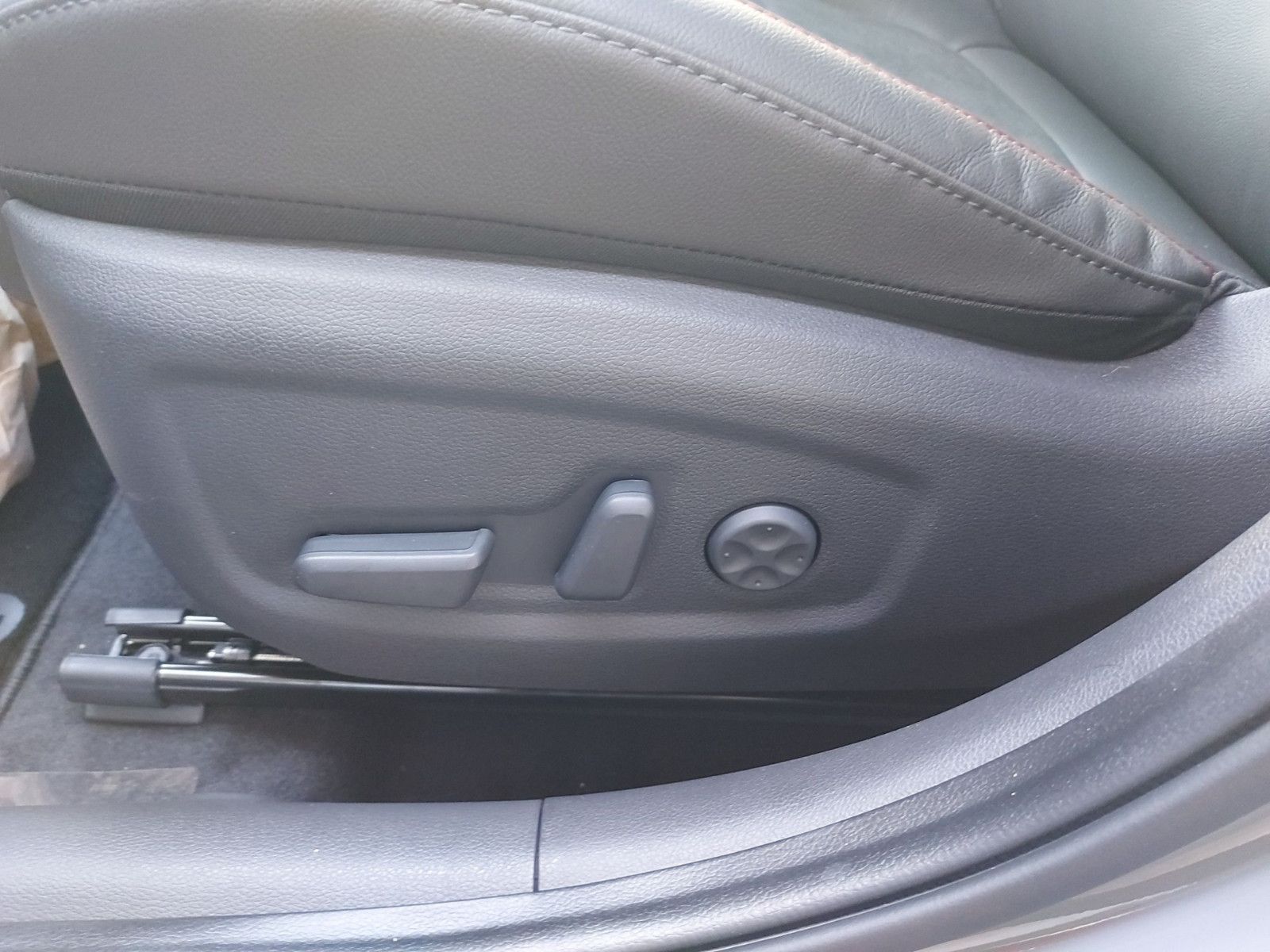 Fahrzeugabbildung Hyundai i30 Kombi N-Line Mj.25 1,5T 140 PS Sitzpaket