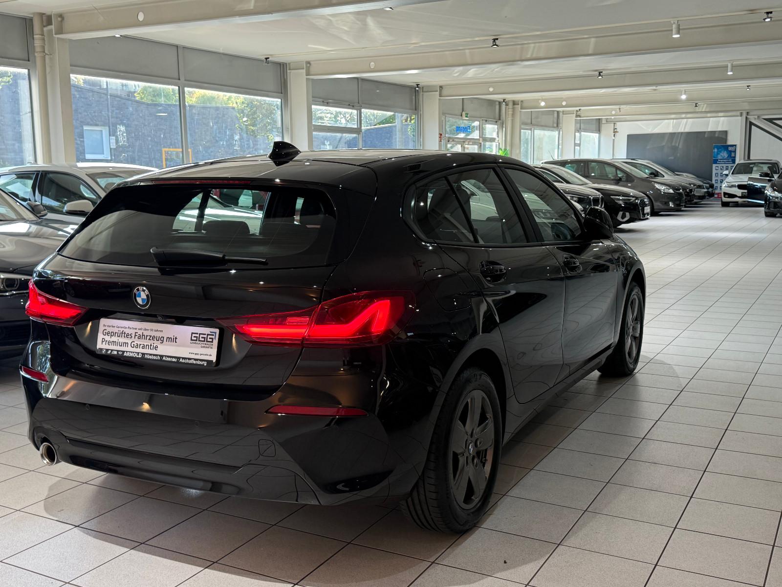 BMW 118 i Advantage *Navi*Led*Kamera*AppleCarp*Auto