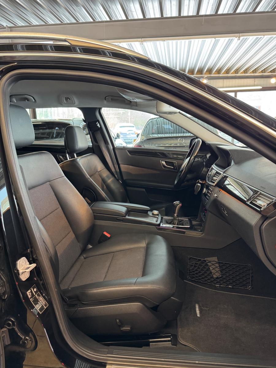 Mercedes-Benz E200 2010 — photo 13