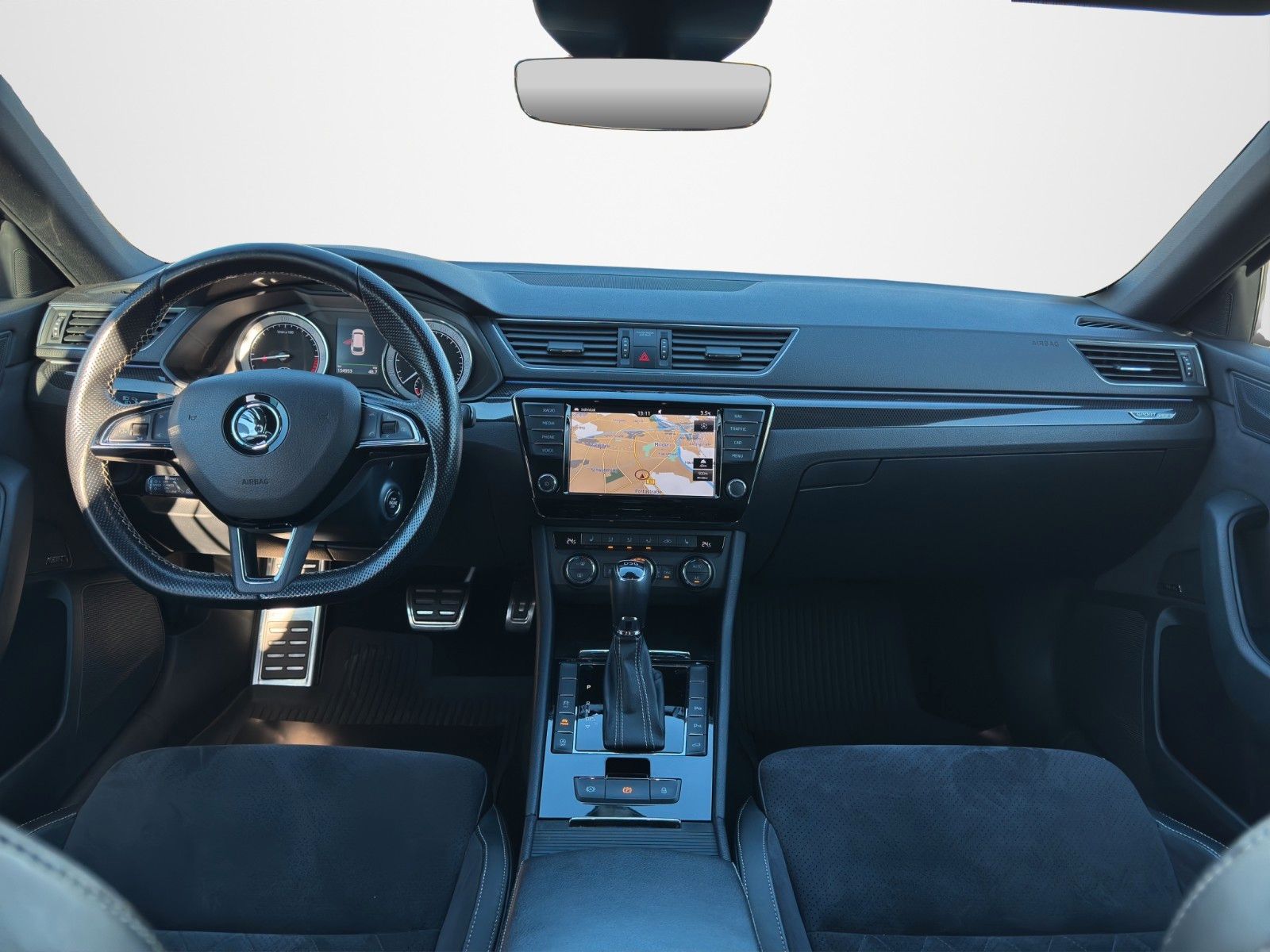 Fahrzeugabbildung SKODA SUPERB COMBI SPORTL 2.0TDI ACC MEMORY CANTON