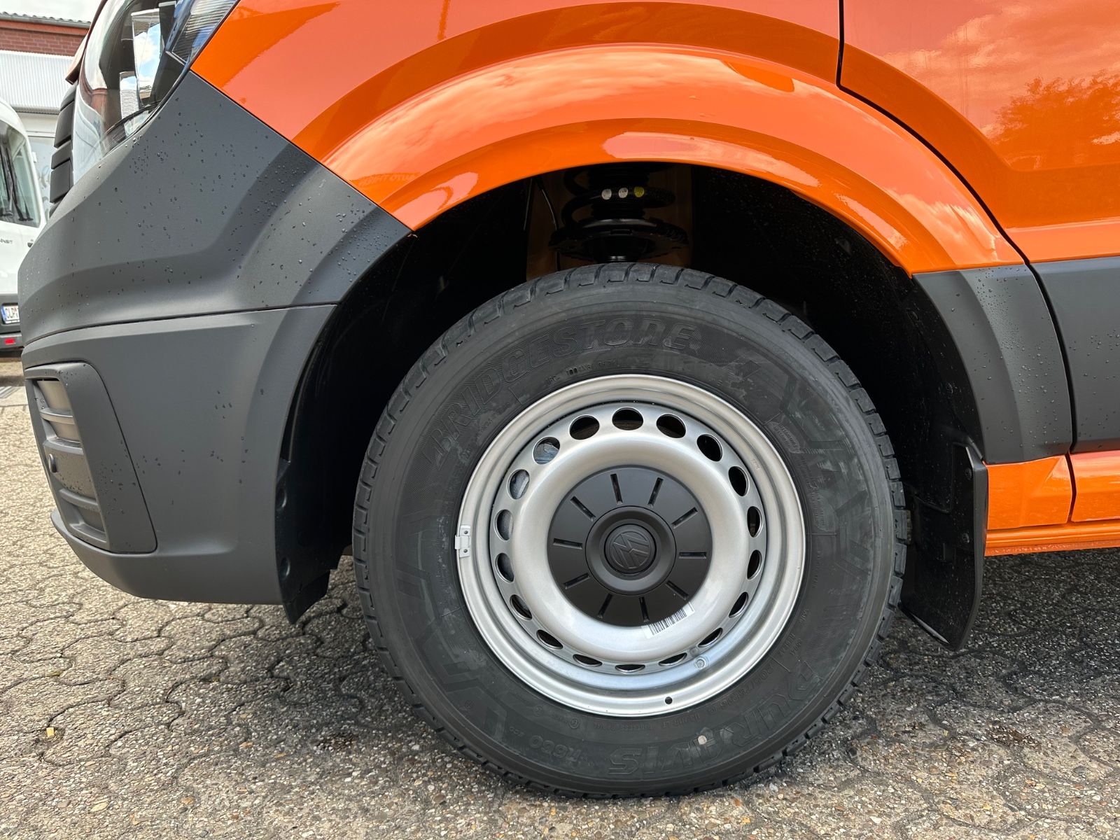 Fahrzeugabbildung Volkswagen Crafter Pritsche 35 DOKA MR 2.0 TDI Klima/GRA
