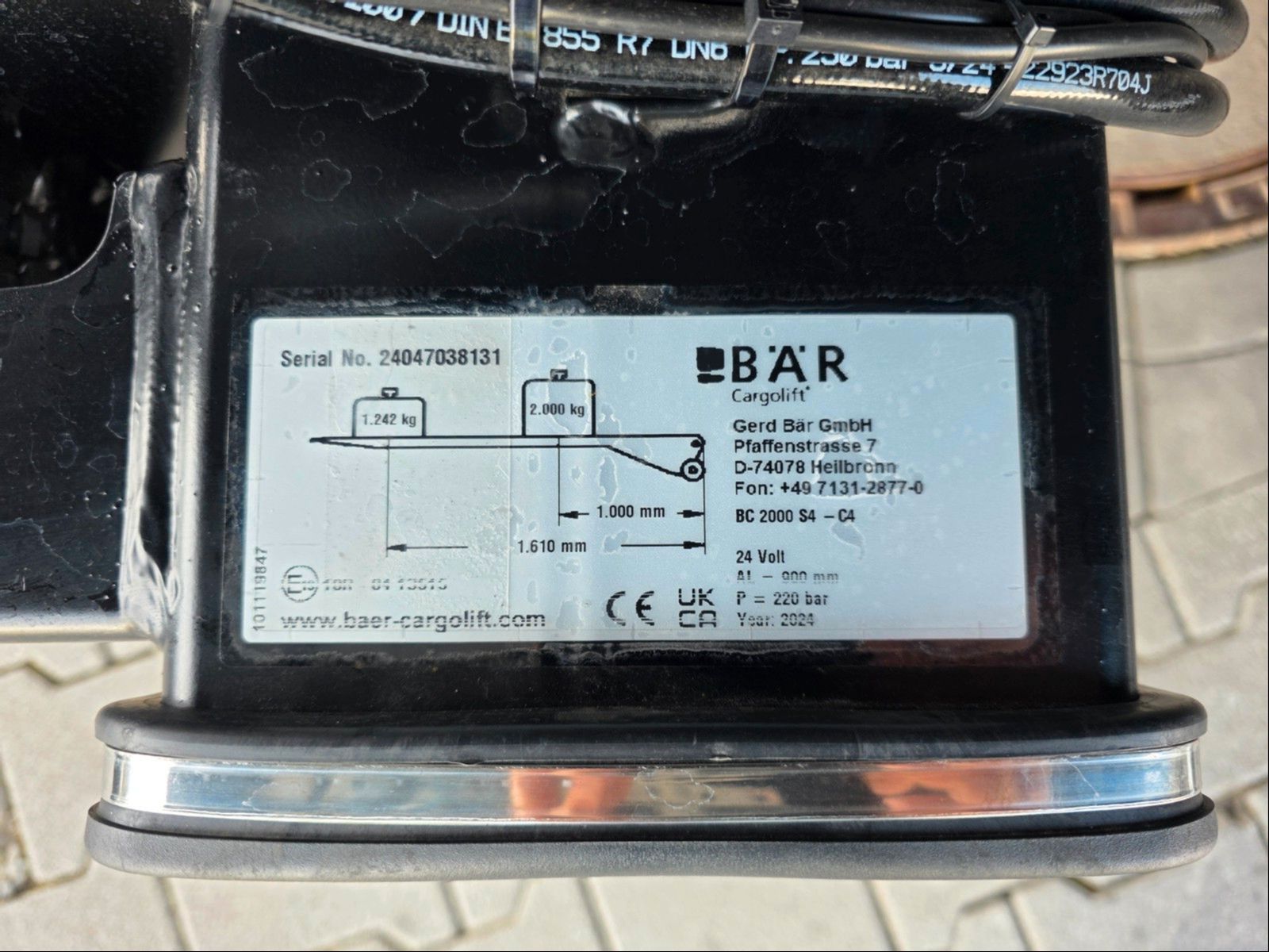 Fahrzeugabbildung Iveco S-Way AD190S40/P LBW Bär 2.000kg Spoiler