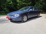 Volvo V70 2.4T Comfort Comfort - Volvo V70 Comfort mit Benzin-Antrieb