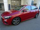 Mercedes-Benz B 220 4Matic Avantg AMG-Line,7G-DCT,Distronic,Le - : Rot, Limousine