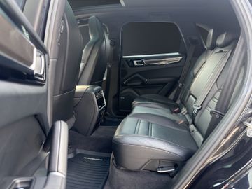 Porsche Cayenne - 11