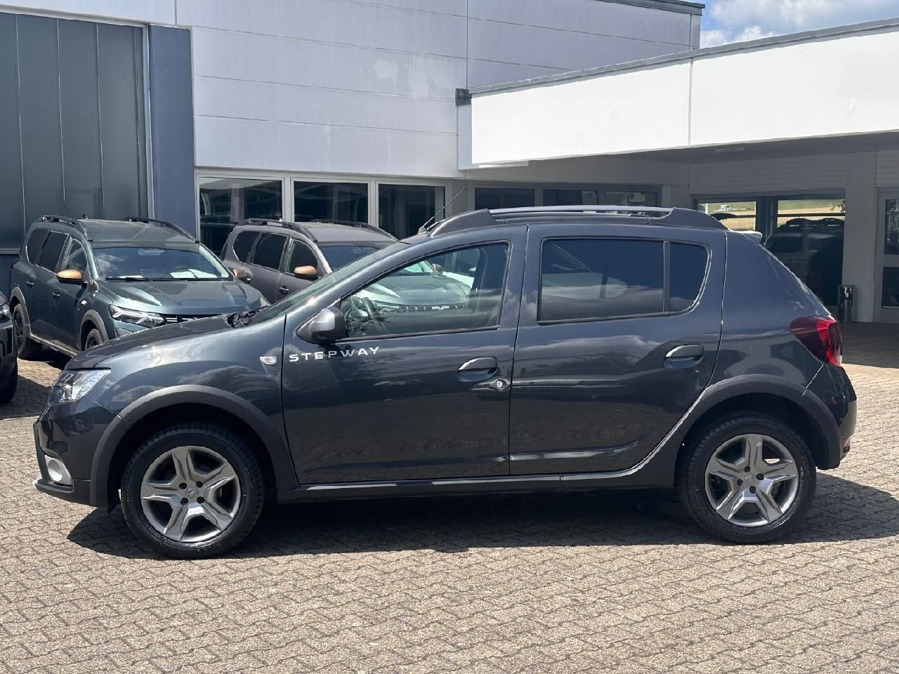 Fahrzeugabbildung Dacia Sandero Stepway Prestige