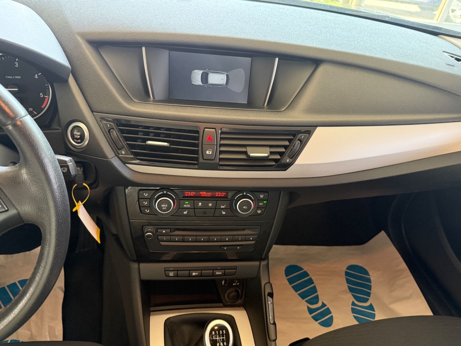 Fahrzeugabbildung BMW X1 sDrive 16 d