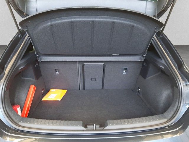 Fahrzeugabbildung Cupra Leon 1.5 TSI Kamera AppConnect ACC 18" LED