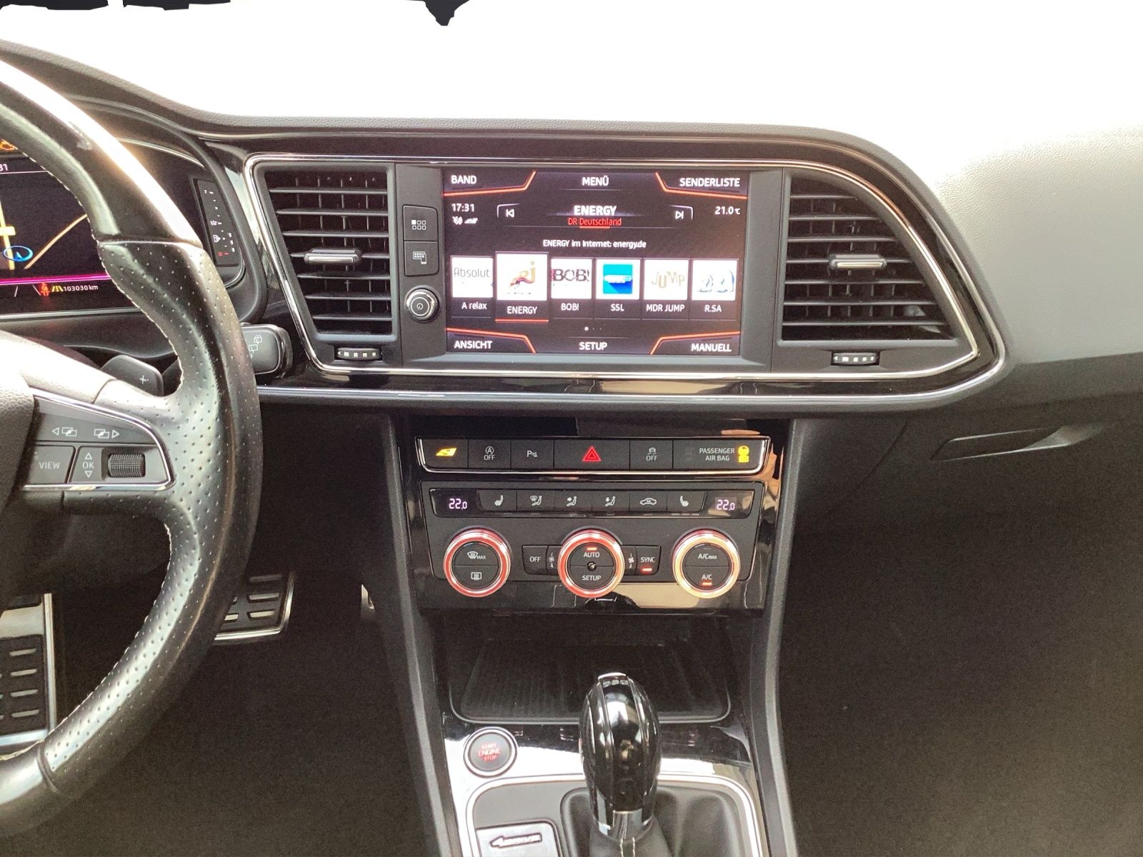 Fahrzeugabbildung SEAT Leon ST Cupra 300 4Drive VOLLFOLIERT AGA BEATS