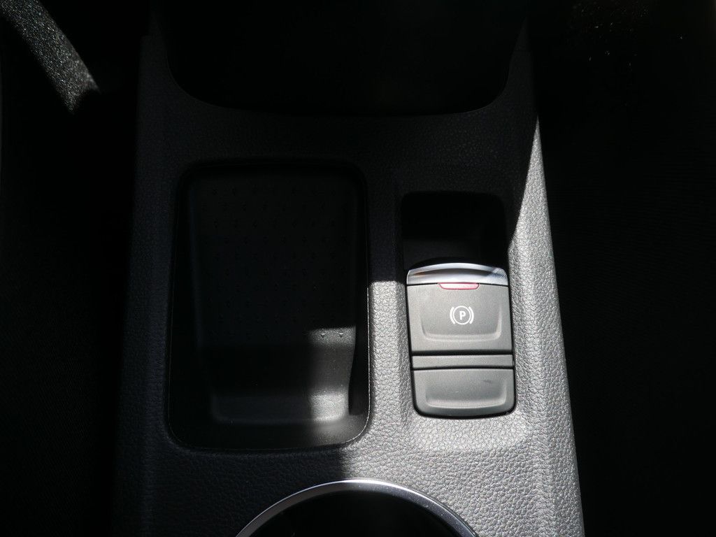 Fahrzeugabbildung Renault Captur Intens TCe 130 EDC GPF KAMERA NAVI LED